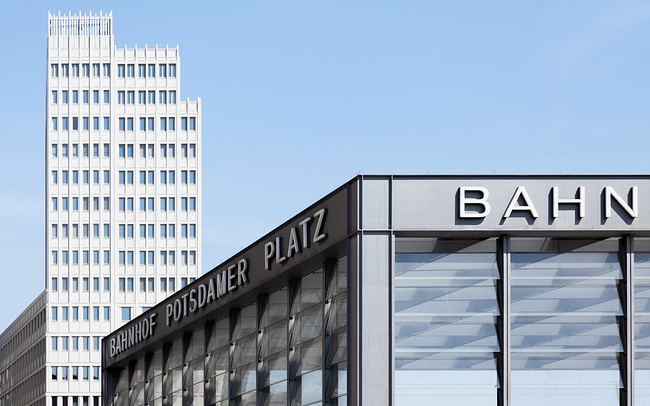 Potsdamer Platz | #b5cef7 | MAIPLATZ FOTOGRAFIE
